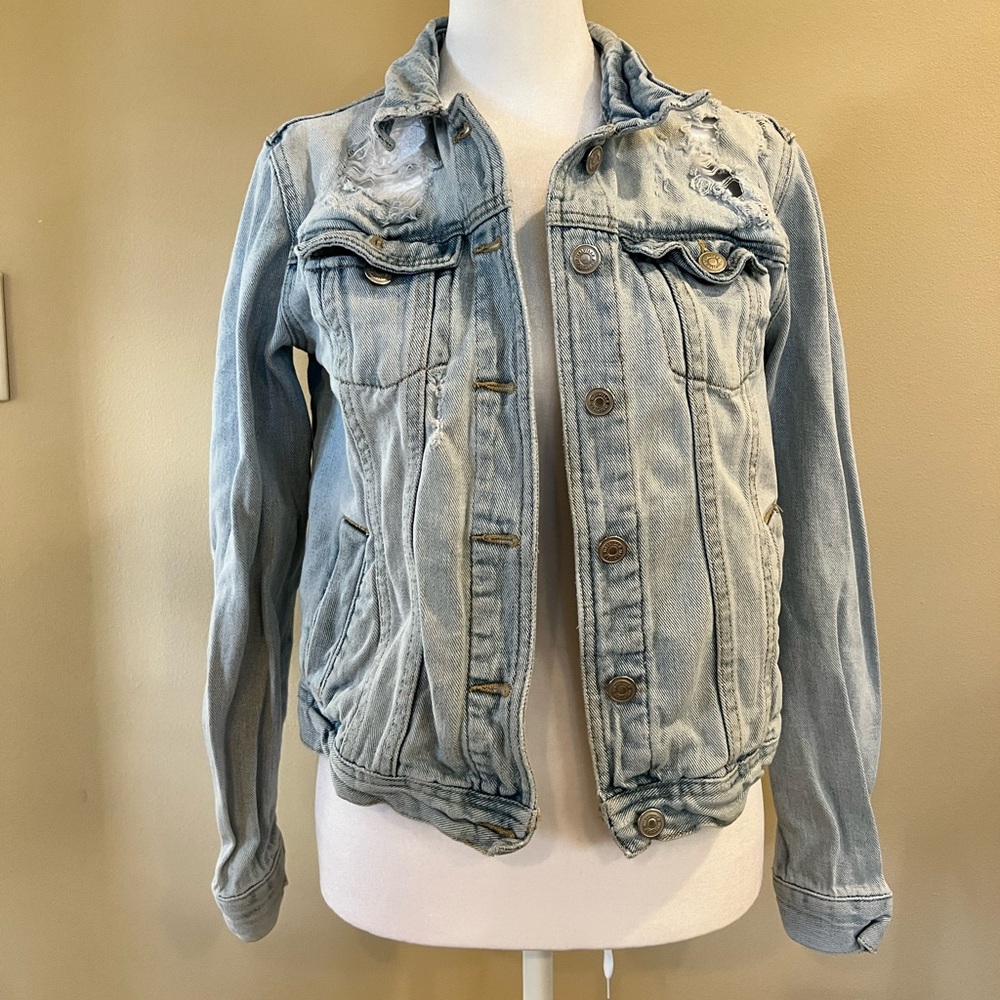 Brandy Melville Denim Jacket Size Medium